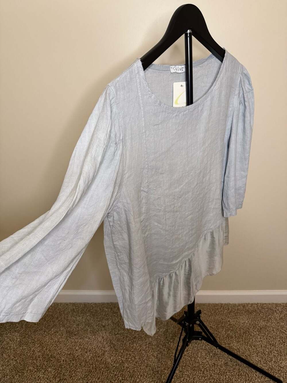 SAGA Made in Italy 100% Linen Asymmetrical Ruffle Hem Top Grey - Picture 6 of 8